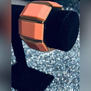 LOFT | STRETCH | CHUNKY | BLOCK | BRACELET |
CREAMSICLE | GOLD | OSFA |